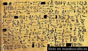 Papiro egipcio indica avistamiento masivo de ovnis   Mundo oculto