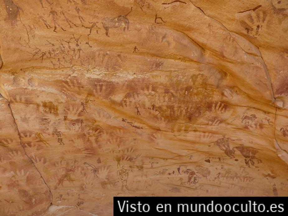 Huellas de manos aparecidas en una antigua cueva en Egipto pertenecen a reptiles